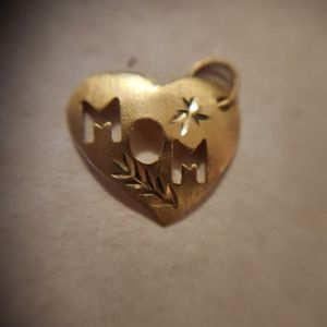 14k Gold Mom Heart Charm/pendant